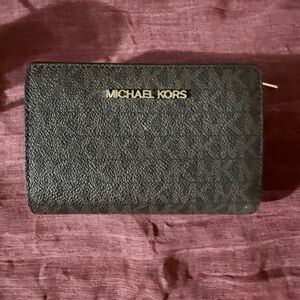 BRAND NEW Michael Kors Brown Leather Wallet